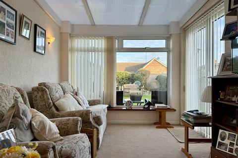 2 bedroom semi-detached bungalow for sale, Westland Road, Lowestoft