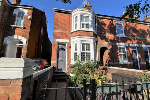 3 bedroom end of terrace house for sale, Beaconsfield Avenue, Colchester, CO3