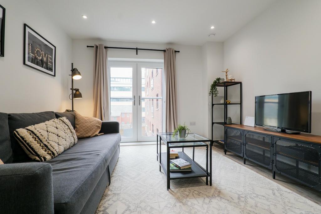 Brickworks, Butetown, Cardiff CF10 1 bed apartment to rent £1,025 pcm