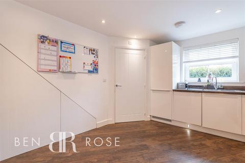 3 bedroom semi-detached house for sale, Booth Avenue, Chorley