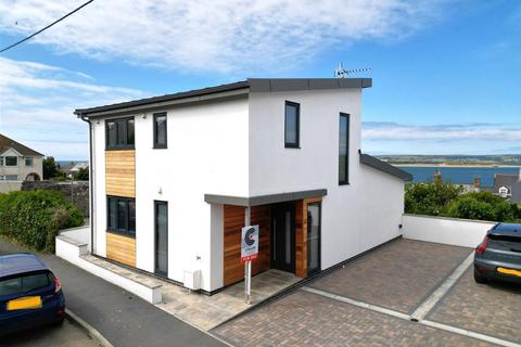 4 bedroom detached house for sale, Torridge Road, Appledore