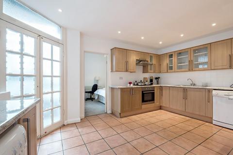 5 bedroom flat to rent, Strathmore Court,143 Park Road, London NW8