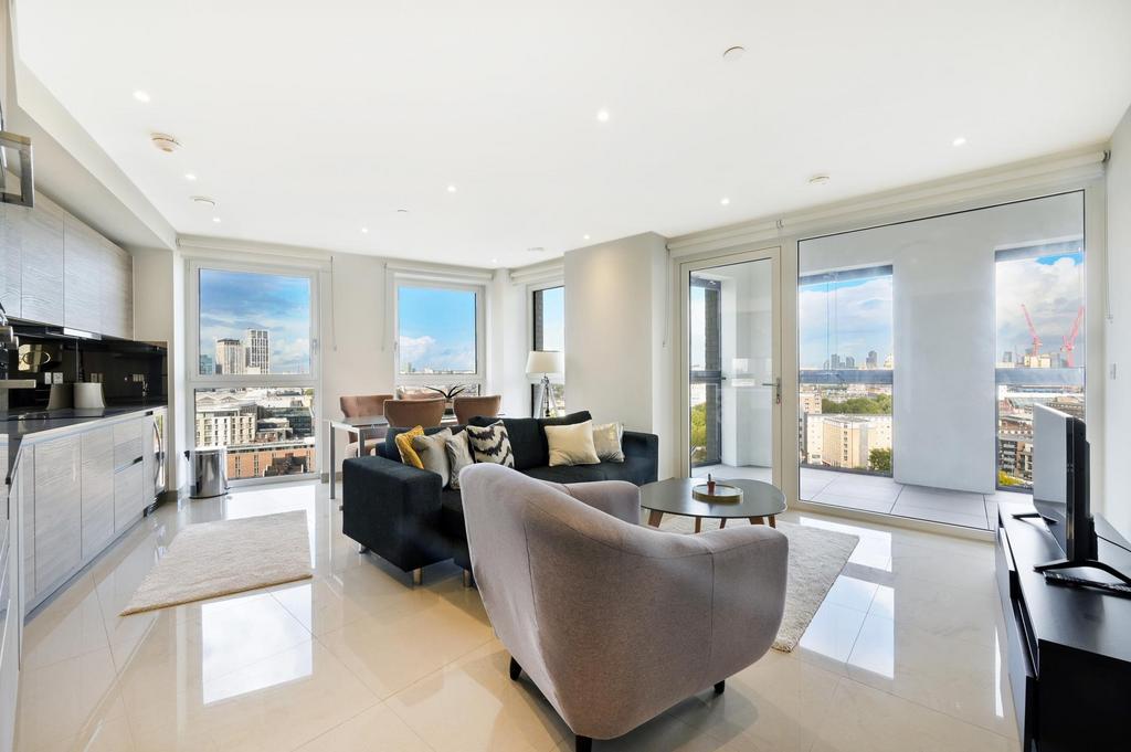 Conquest Tower, 130 Blackfriars Road... 2 bed flat to rent £3,987 pcm
