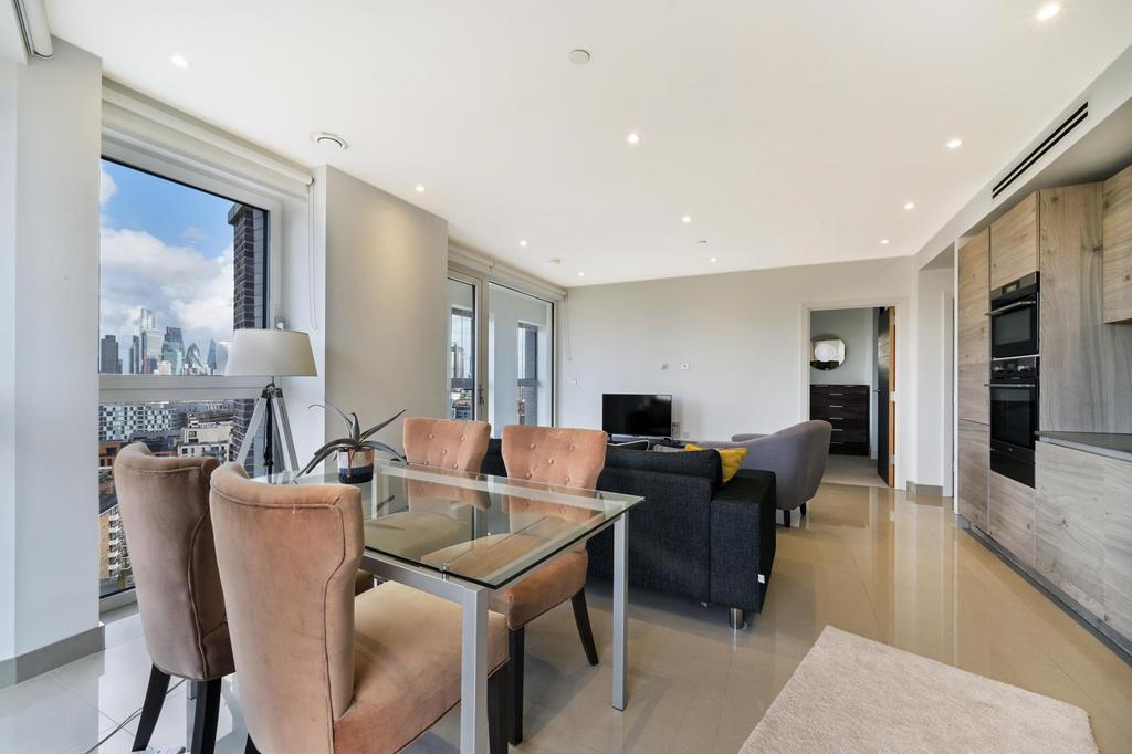Conquest Tower, 130 Blackfriars Road... 2 bed flat to rent £3,987 pcm