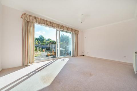 2 bedroom terraced house for sale, Tonge Close, Beckenham