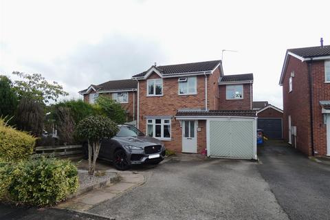 3 bedroom detached house for sale, Britannia Drive, Stretton, Burton On Trent