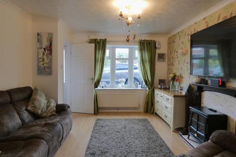 3 bedroom detached house for sale, Britannia Drive, Stretton, Burton On Trent