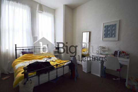 undefined, Flat 3, 156 Otley Road, Headingley, Leeds LS16