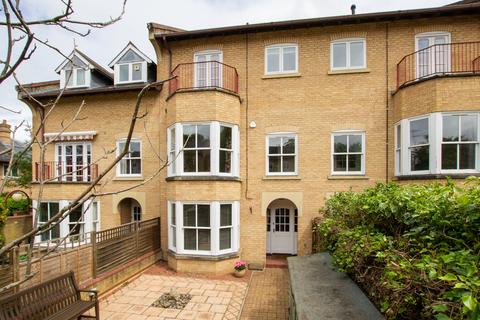 4 bedroom house to rent, Brookside, Cambridge, CB2