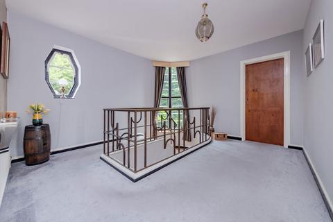 5 bedroom detached house for sale, Harestone Hill, Caterham CR3