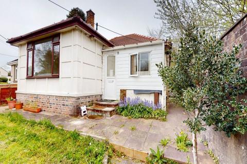 3 bedroom bungalow to rent, Fountain Hall Terrace, Carmarthen SA31