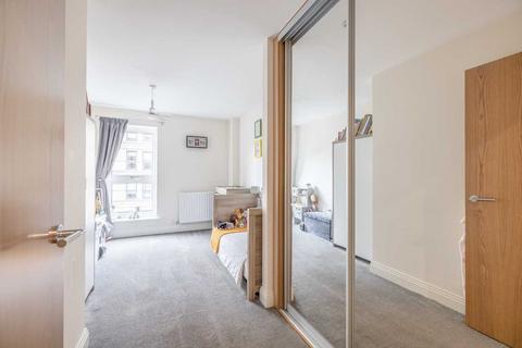 2 bedroom apartment for sale, Windsor Road, Slough SL1