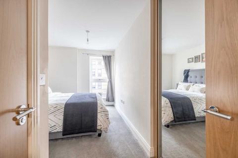 2 bedroom apartment for sale, Windsor Road, Slough SL1