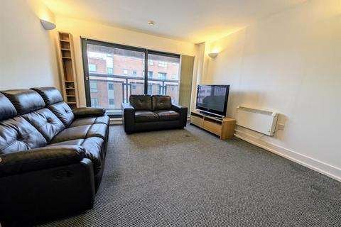 2 bedroom apartment to rent, 10E Moss Street, City Centre