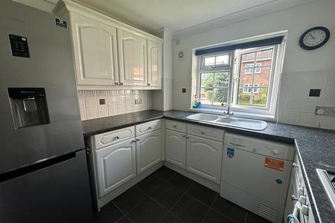 2 bedroom ground floor flat to rent, Justin Close  Fareham  UNFURNISHED