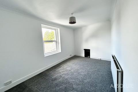 2 bedroom flat to rent, Pembroke Road, Torquay, TQ1