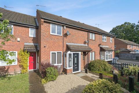 76 Langtons Meadow, Farnham Common, Slough, SL2 3NR