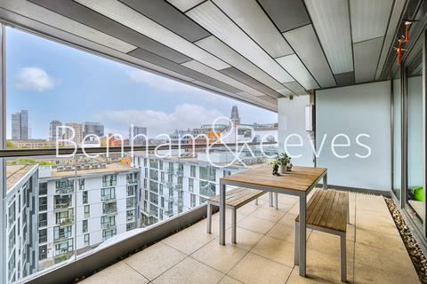 2 bedroom apartment to rent, City Quarter, Aldgate East E1