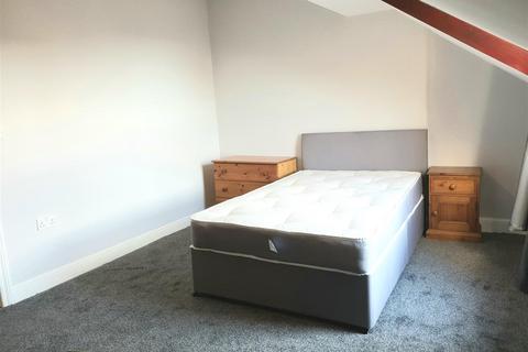 4 bedroom private hall to rent, Clarence Street, Lancaster LA1