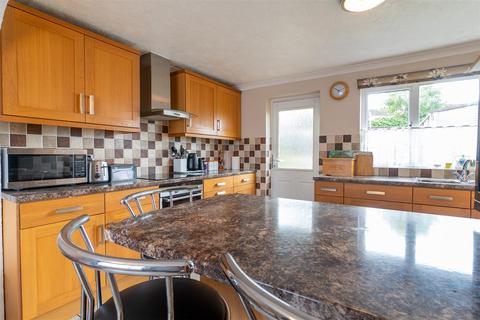 3 bedroom end of terrace house for sale, Kingfisher Road, Larkfield