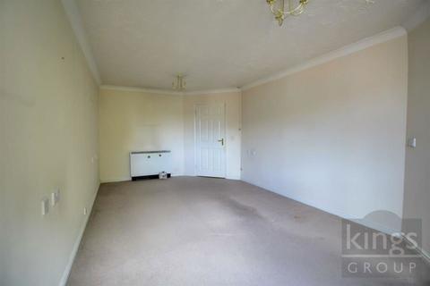 1 bedroom flat for sale, Friends Avenue, Cheshunt, Waltham Cross, Hertfordshire, EN8 8LZ