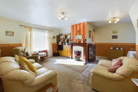 3 bedroom end of terrace house for sale, Penhill Road, Matson, Gloucester, Gloucestershire, GL4