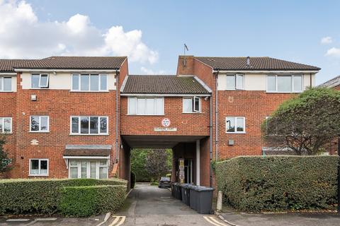 2 bedroom apartment for sale, Celandine Court, Chingford Avenue, Chingford, E4