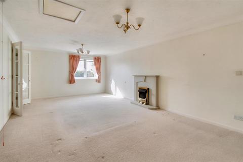 2 bedroom retirement property for sale, Silverwood Court, Wakehurst Place, Rustington