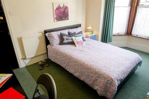 3 bedroom private hall to rent, Balmoral Road, Lancaster LA1