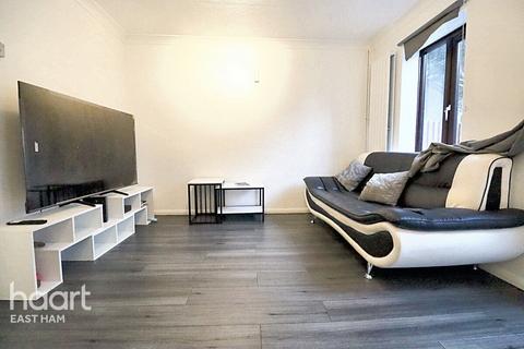 23 Bowyer Close, London, E6 5XU