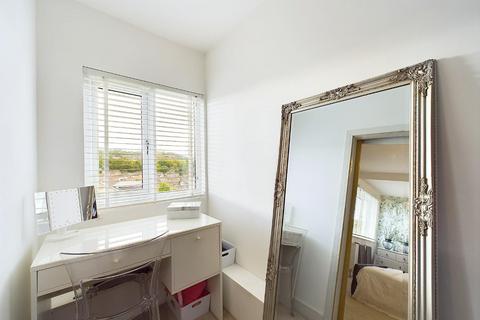 85 Thackley Road, Bradford, BD10 0SB