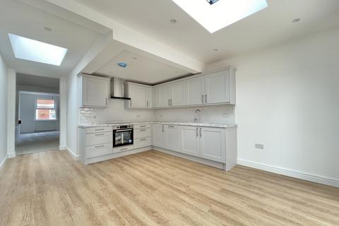 3 bedroom end of terrace house for sale, Cambridge Street, St Thomas, EX4