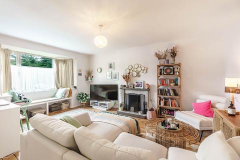 2 bedroom ground floor flat for sale, Chatsworth Avenue, Cambridge, CB4