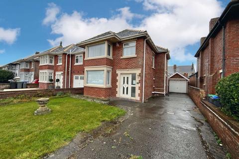 3 bedroom detached house for sale, Clifton Drive, South Shore FY4