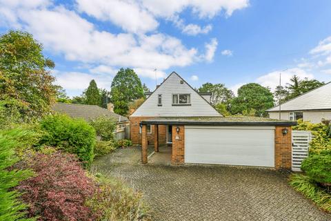 4 bedroom detached house for sale, Sandyhurst Lane, Ashford, Kent, TN25