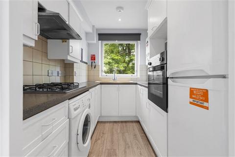 2 bedroom end of terrace house to rent, Murray Mews, NW1