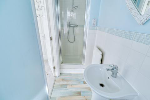 7 Pembroke Drive, Aveley, South Ockendon, RM15 4HZ