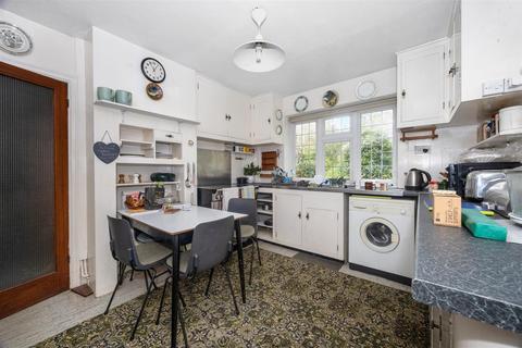 4 bedroom detached house for sale, Surrenden Crescent, Surrenden, Brighton