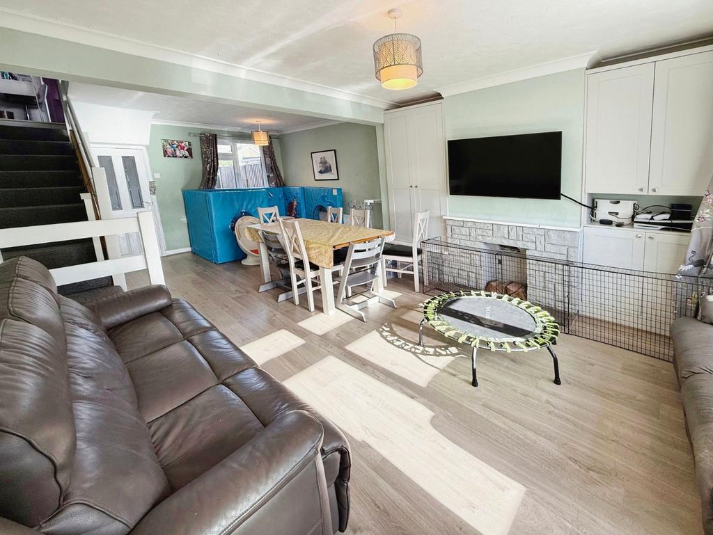 Living Room/ Dining Room