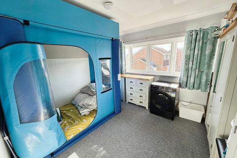 9 Copland Road, Stanford-le-hope, SS17 0DE