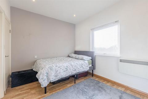 1 bedroom apartment for sale, Brewery Lane, West Byfleet KT14