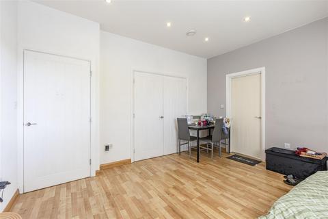 1 bedroom apartment for sale, Brewery Lane, West Byfleet KT14