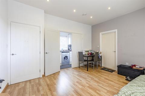 1 bedroom apartment for sale, Brewery Lane, West Byfleet KT14