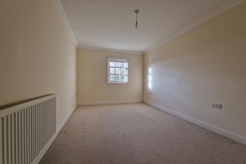 2 bedroom flat to rent, Coventry Gardens, Walmer, CT14