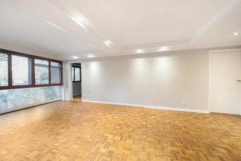 2, Moliner Court, 15 Brackley Road, Beckenham, BR3 1RX
