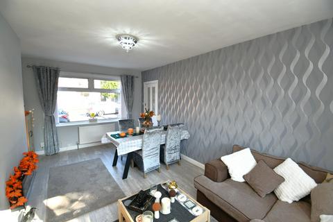 6 Cotswold Drive, Salford, M6 7DL