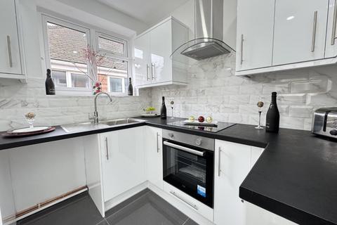 9 Broomhill Close, Birmingham, B43 5BT