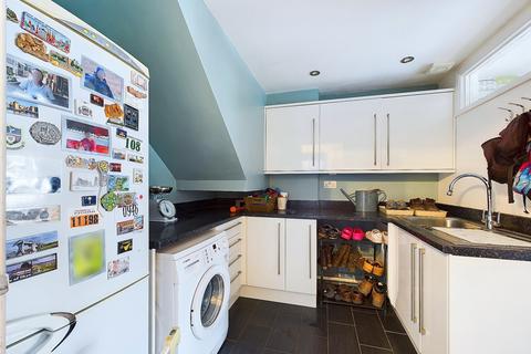 6 Hillwerke, Chinnor, OX39 4TX