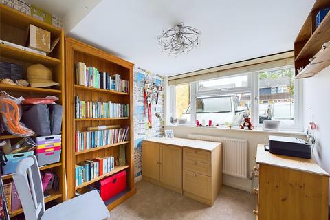 6 Hillwerke, Chinnor, OX39 4TX