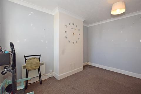 2 bedroom flat to rent, Linden Road, Bognor Regis, PO21